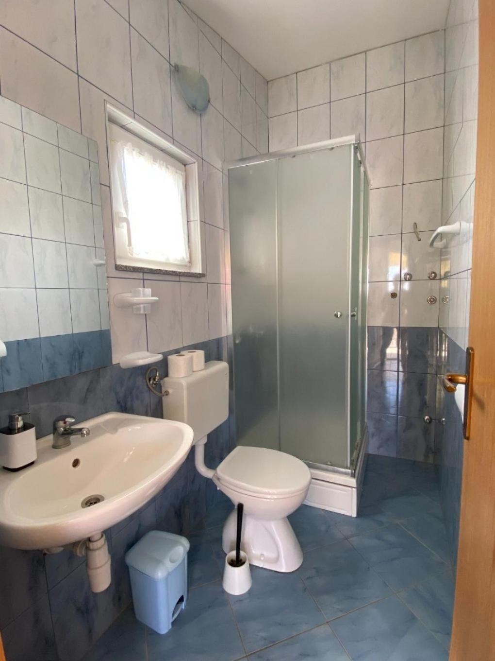 Apartments Draga - Comfortable & Afordable Вир Екстериор снимка